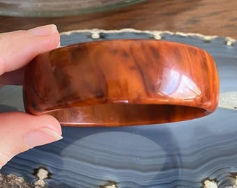 Vintage Oxblood and Custard Marbled Bakelite Bangle Bracelet