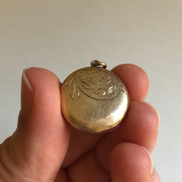 Antieke Victoriaanse of Edwardiaanse 9ct goud kleine ronde gegraveerde foto medaillon hanger voor ketting