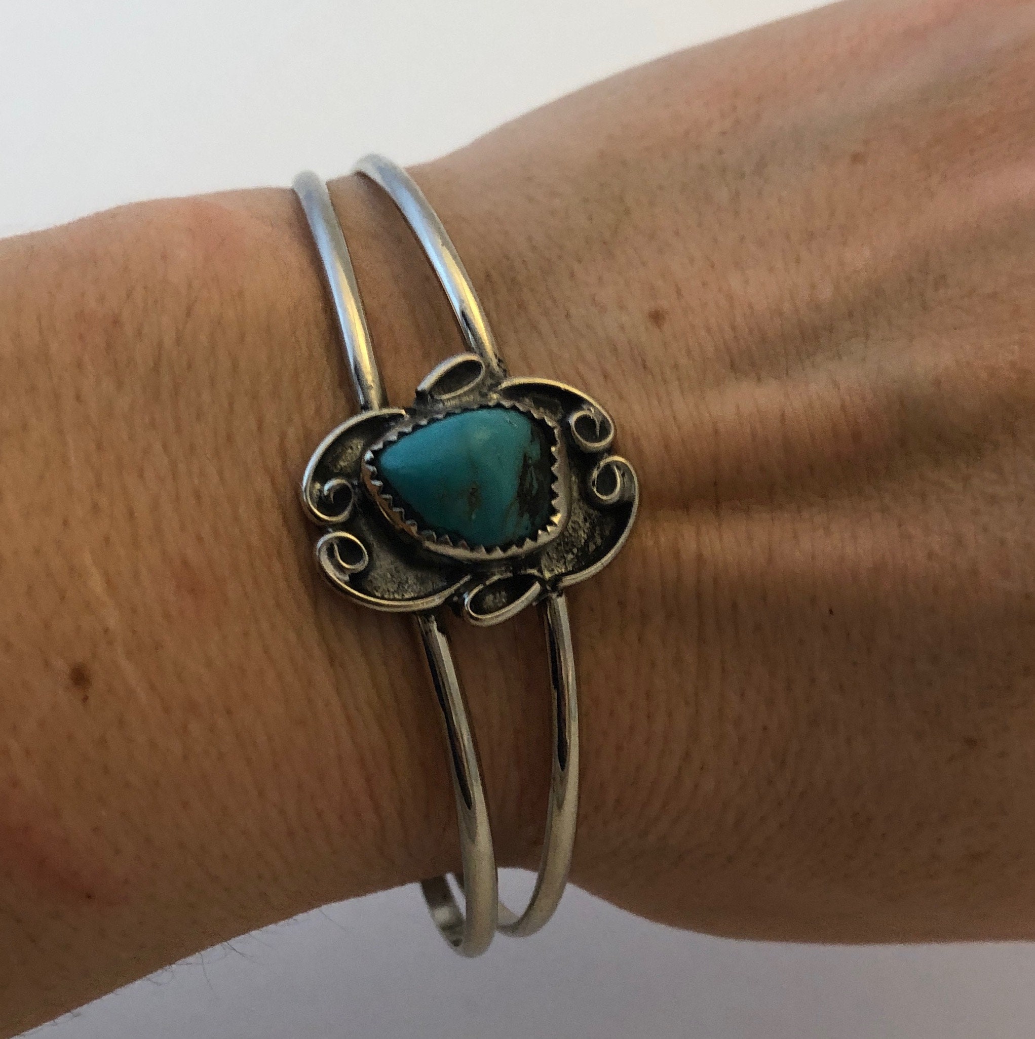 Vintage Southwestern Navajo Style 800 Silver Turquoise Bangle Cuff