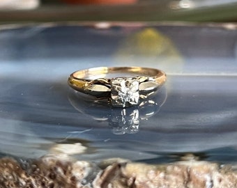 Vintage Art Deco 1940s 14K Yellow Gold Diamond Engagement Ring