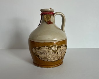 Bouteille de liqueur Bronte Yorkshire antique vintage en grès