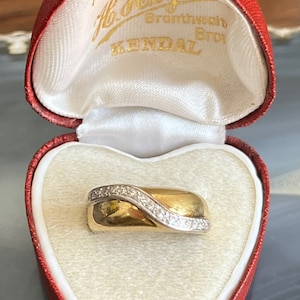 Vintage Modernist 14K 585 Gold Diamond Wave Ladies Statement Band