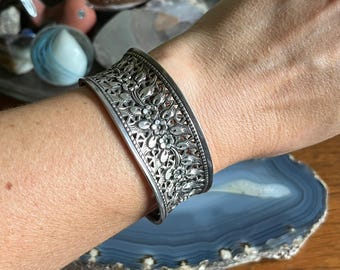 スターリングシルバー フローラルカフブレスレット ヴィンテージフローラルレプッセスターリングシルバーカフブレスレット