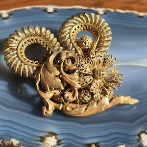 Vintage 1950s Miriam Haskell Gold Gilt Tone Floral Filigree Brooch