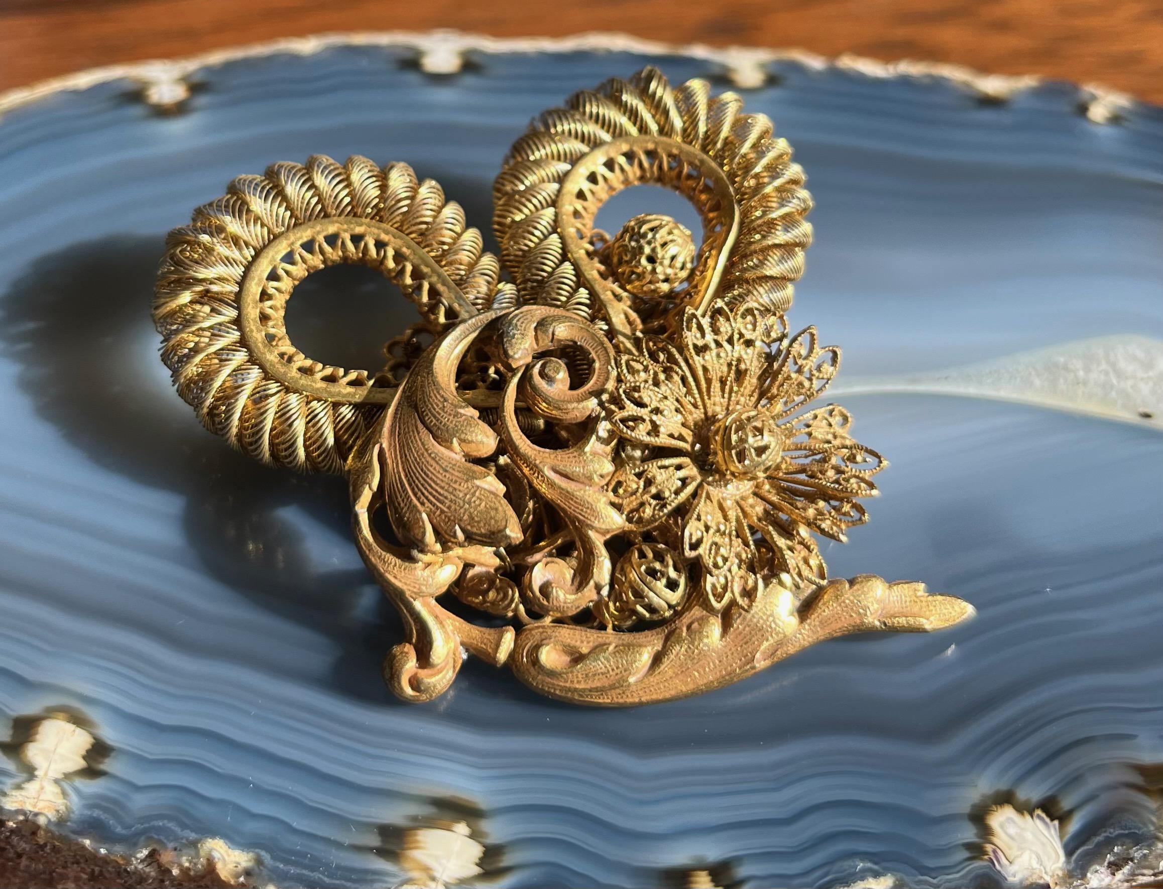 Vintage 1950s Miriam Haskell Gold Gilt Tone Floral Filigree Brooch