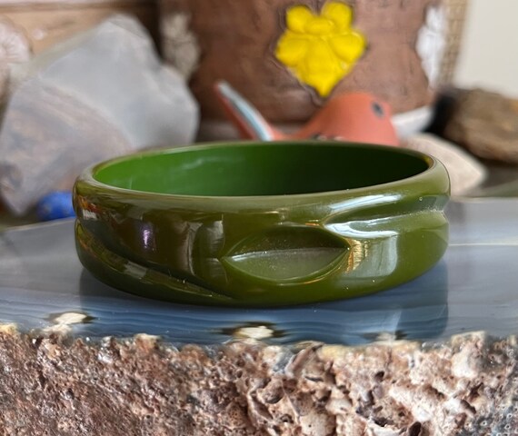 CHOICE Bold Bakelite Stacking Bangle Bracelets - image 6