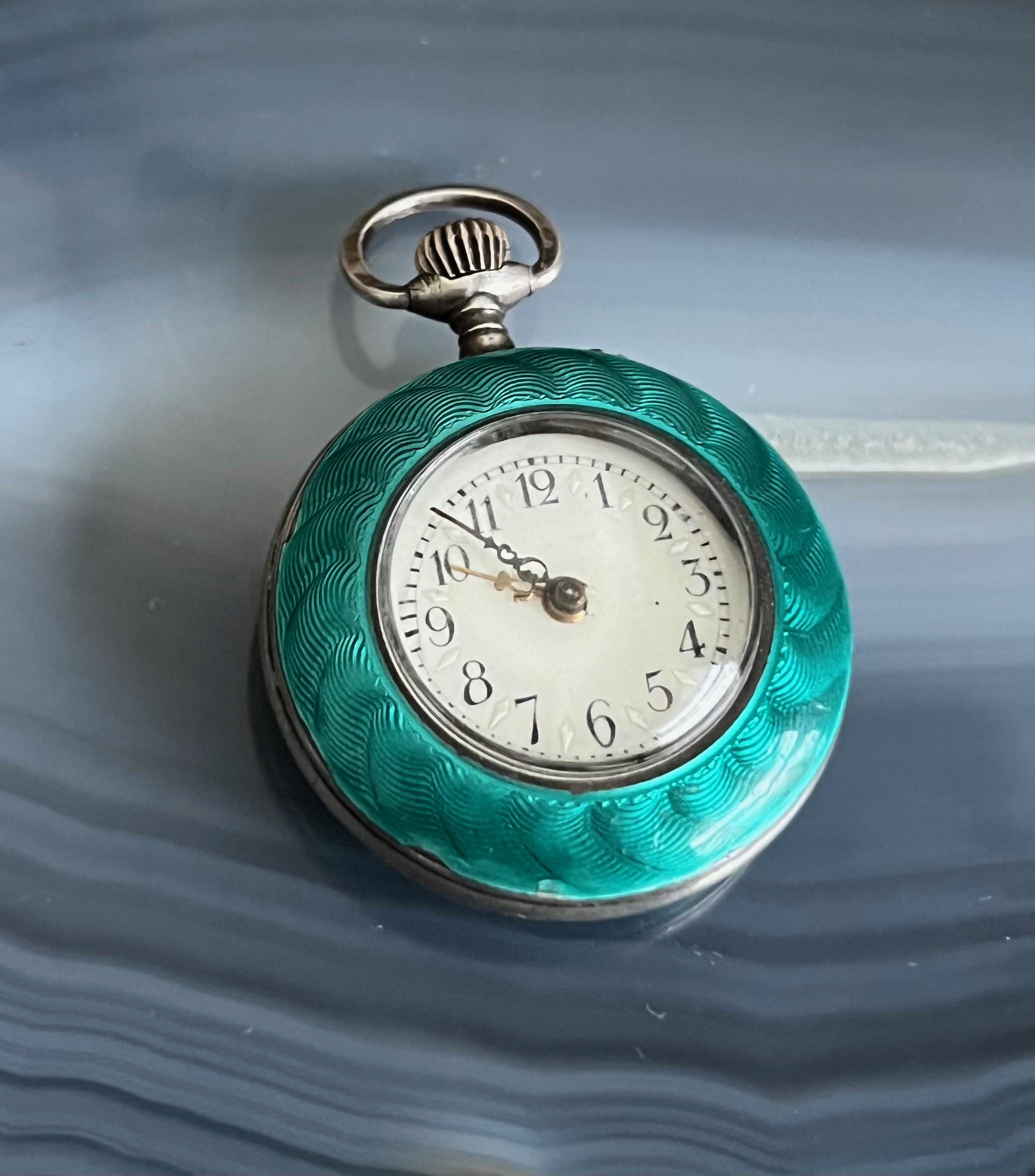 アンティーク グリーン ギョーシェ エナメル 935 シルバー 小型