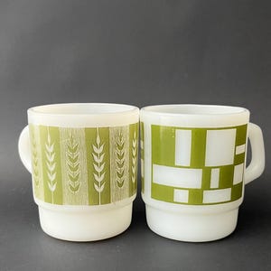 Paar Vintage Milchglas Green Fire King Stapelbecher