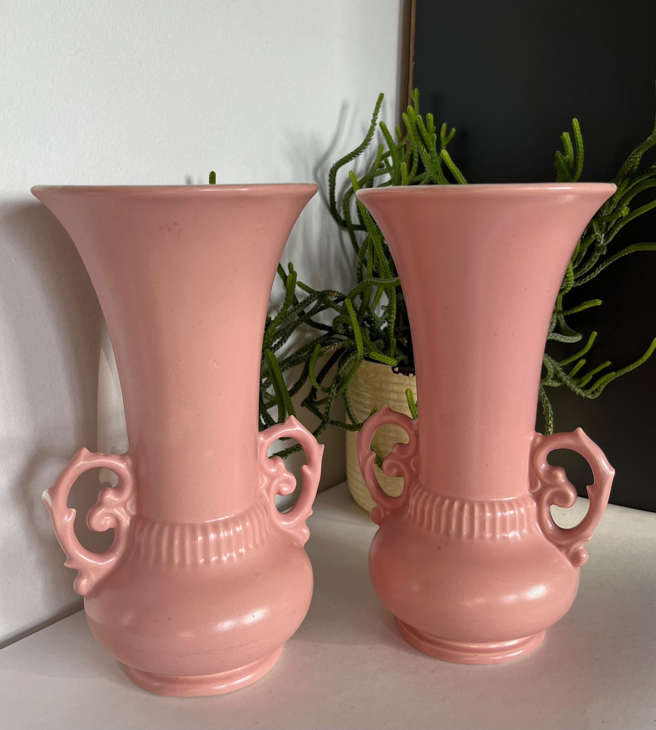 Shabby Chic Pair of Vintage Mid Century Pink Abingdon American Art ...