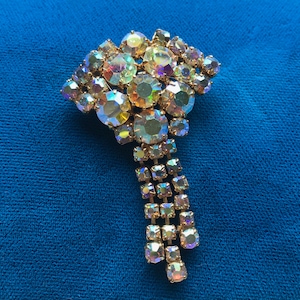 Vintage Aurora Borealis Rhinestone Dangling Brooch
