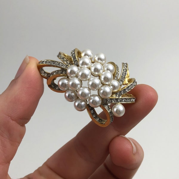 Vintage Mid Century Boucher Style Pave Rhinestone Ribbon Faux Pearl Cluster Brooch