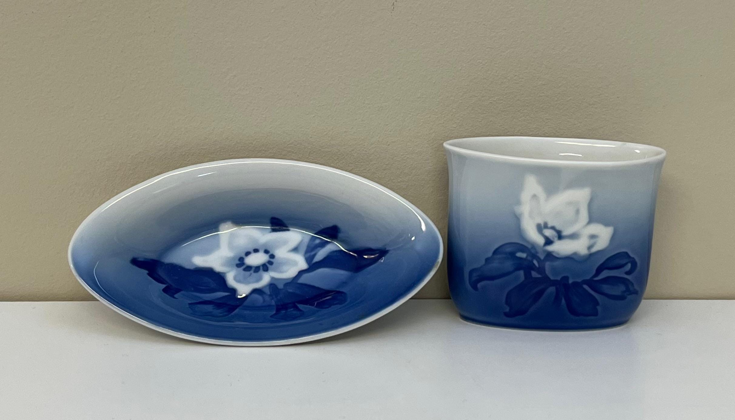 Vintage Bing & Grondahl Denmark Porcelain Blue and White Julrose