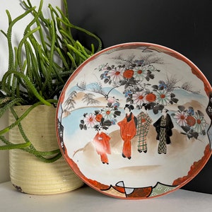 Antique Meiji Period Japanese Kutani Hand Decorated Bowl