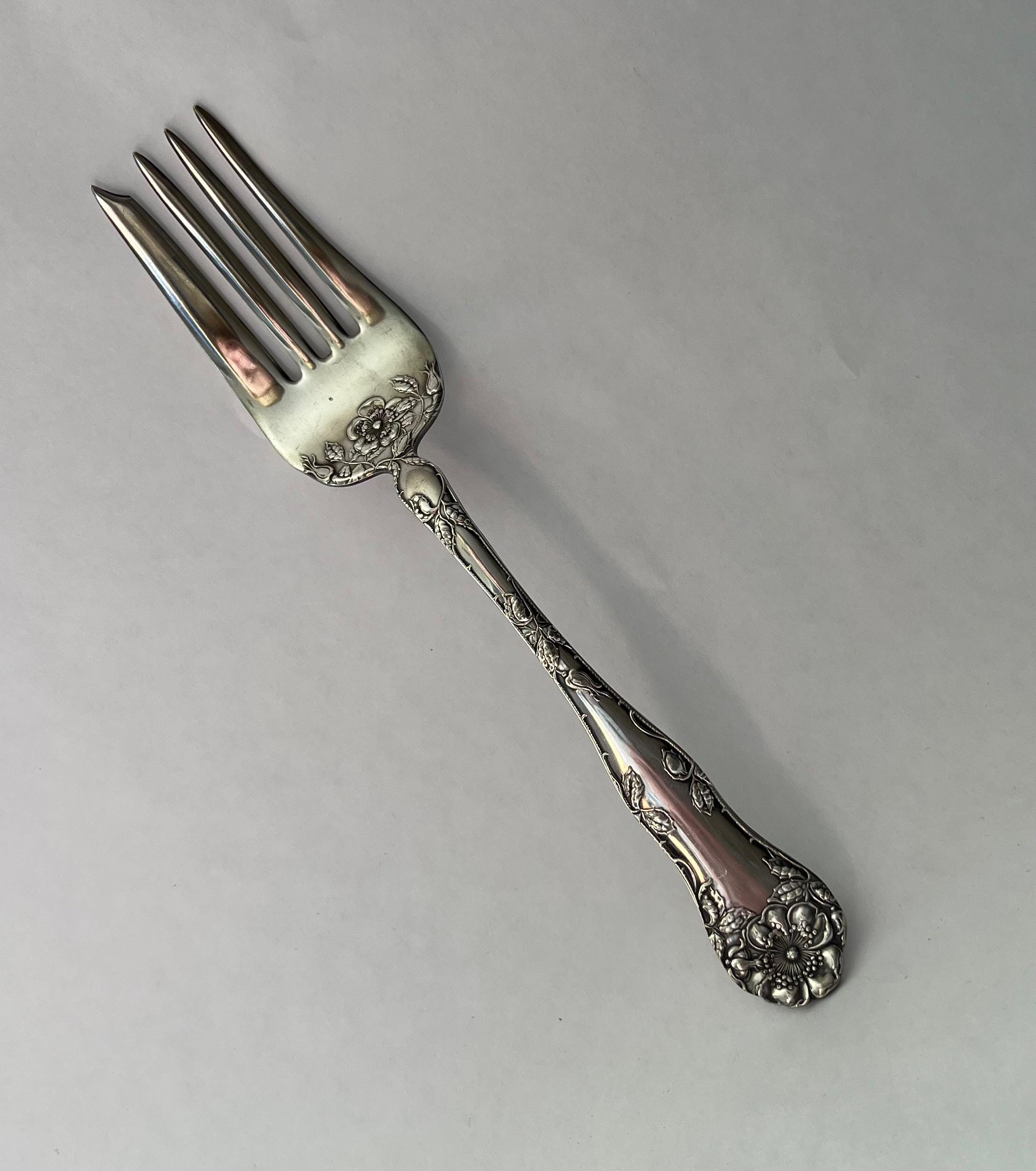 わ*ん様   ROSE フォーク STERLING 925 Antique 1904 N.F. Co Niagara Falls Silver Plate Wild Rose Cold