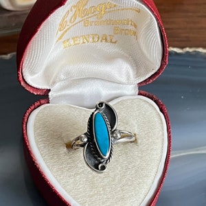 Vintage Mid Century Navajo Southwestern Sterling Silver Turquoise Ladies Ring