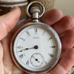 Antike A.W. Co Waltham Hirsch gravierte, offene Taschenuhr