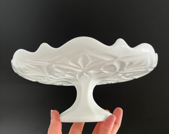 Vintage Antique EAPG Milchglas Kuchenständer