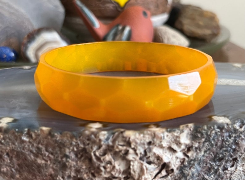 CHOICE Shades of Yellow Orange and Brown Diamond Faceted Bakelite Stacking Bangle Bracelets Vaseline