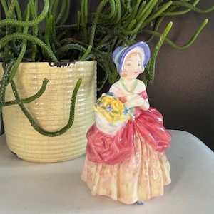 Vintage Royal Doulton Bone China HN 1809 Cissie Young Lady Figurine
