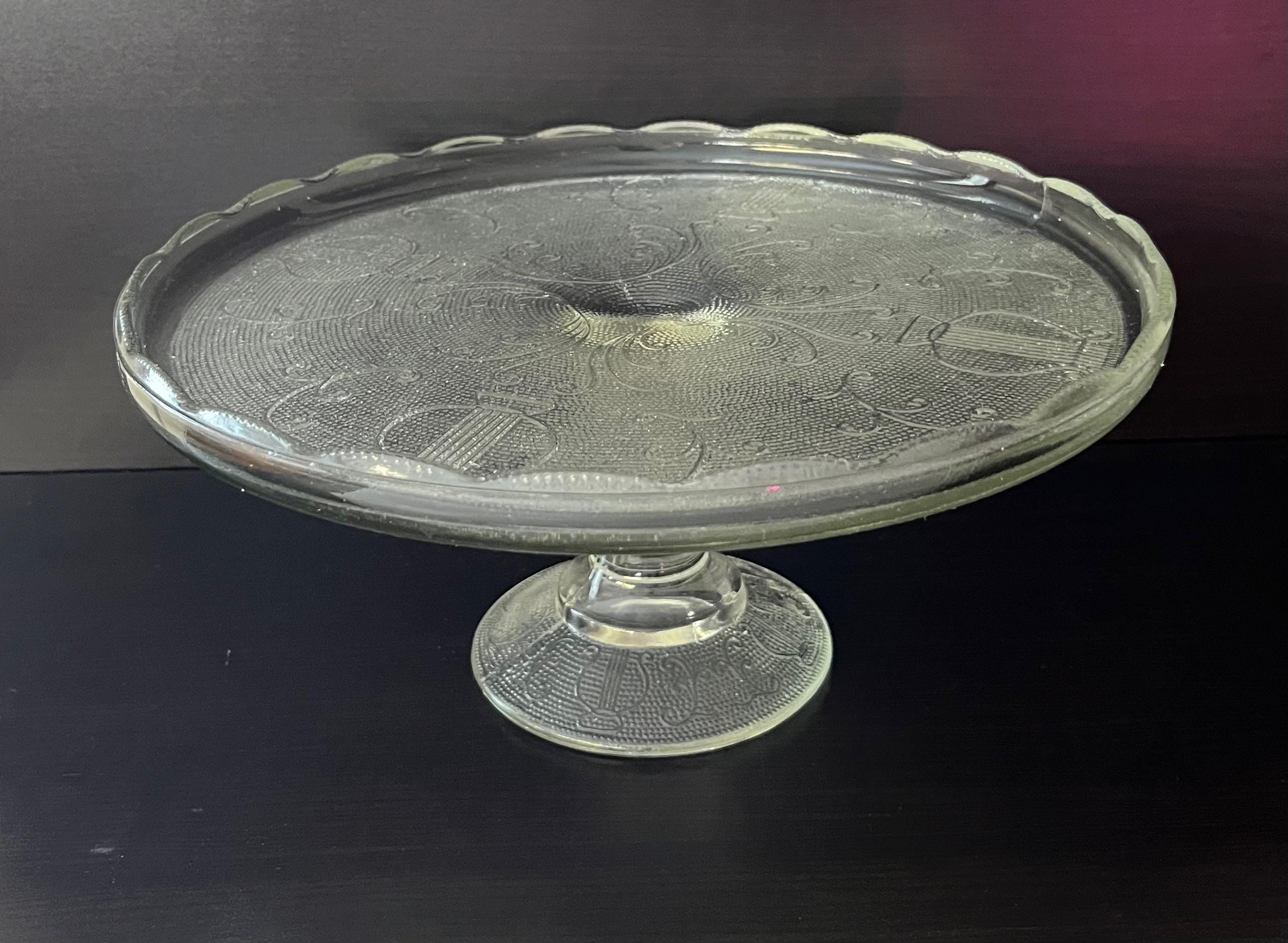 Vintage 1950s Jeannette Glass Harp Patterned Scalloped Rimmed