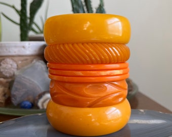 CHOICE Shades of Orange Yellow Bakelite Stacking Bangle Bracelets