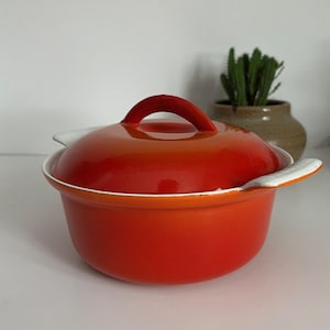Vintage 1950s Descoware Belgium Cast Iron Orange Enamel Round Dutch Oven