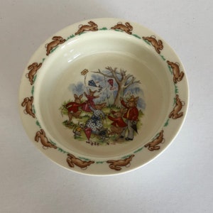 Vintage Royal Doulton Bunnykins Childs Baby Bowl Flying Kites