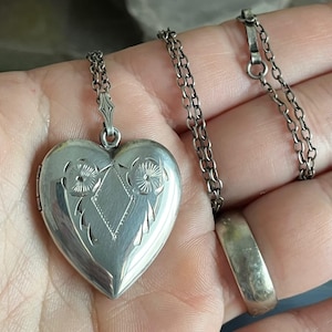 Vintage Dorel Sterling Silver Engraved Heart Shaped Locket Necklace
