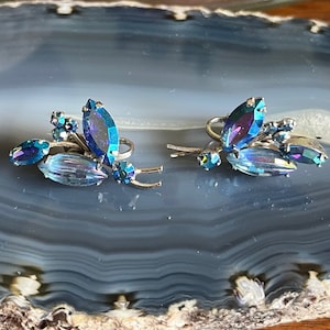 Vintage Mid Century Keyes Blue Aurora Borealis Rhinestone Clip On Earrings