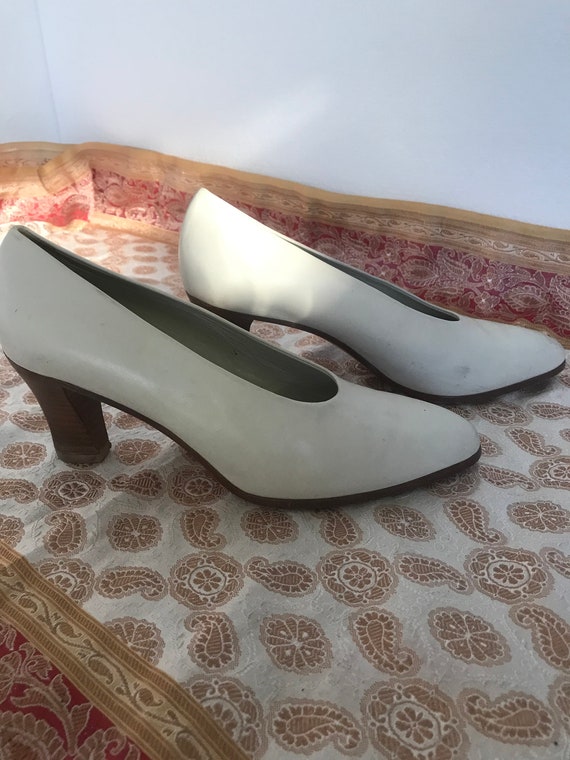 Vintage Joan and David pumps - image 4