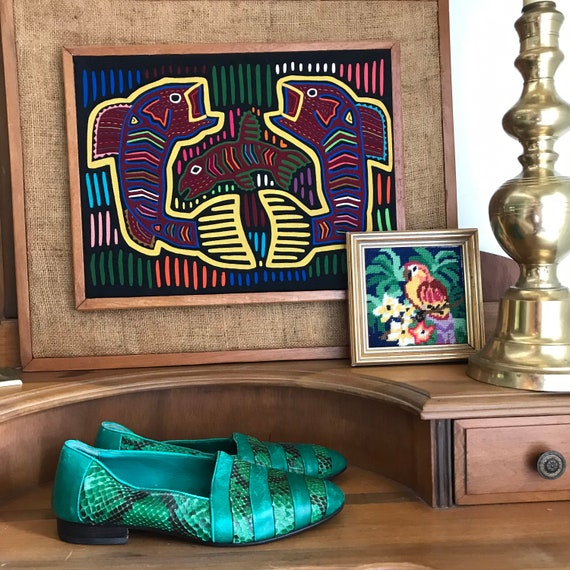 Vintage kelly green loafers / slip ons