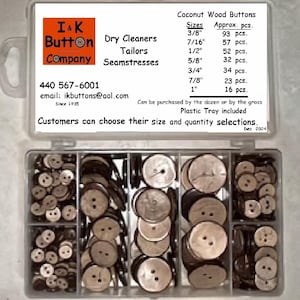 Diverse maten Natuurlijk kokosnoothouten knopen knopen 2 gaten Alle maten in een plastic bakje, of vraag je eigen maten aan op basis van je behoeften.