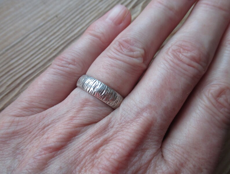 Birmingham hallmark tiger zebra stripes 1970s striped ring 70s English jewelry hallmarked solid silver 1973 stripy sterling silver band