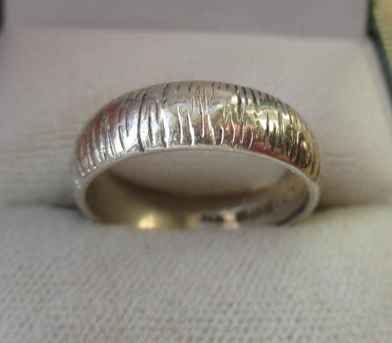Birmingham hallmark tiger zebra stripes 1970s striped ring 70s English jewelry hallmarked solid silver 1973 stripy sterling silver band