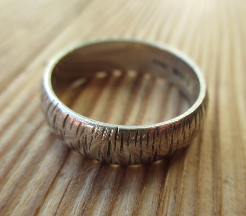 Birmingham hallmark tiger zebra stripes 1970s striped ring 70s English jewelry hallmarked solid silver 1973 stripy sterling silver band
