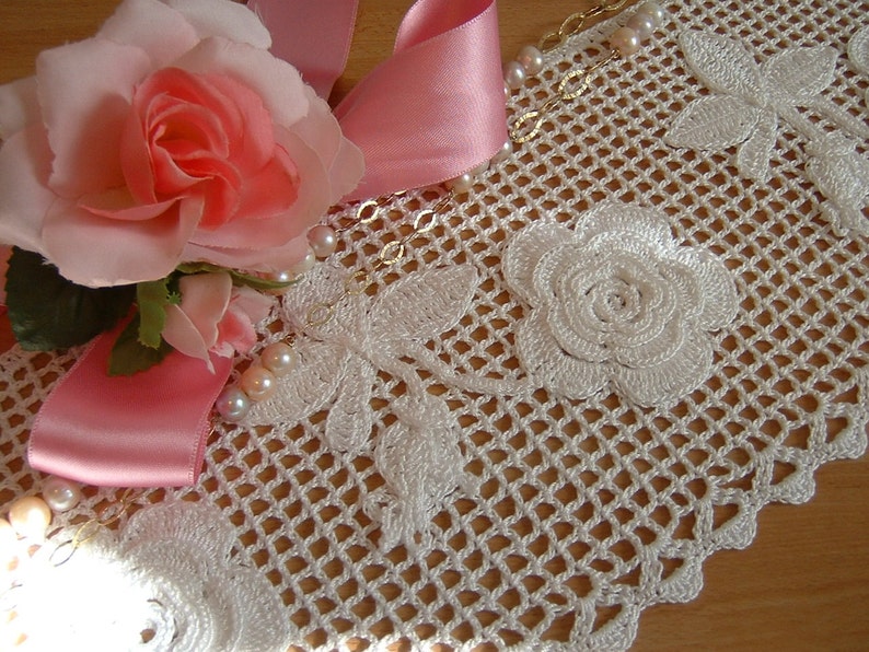 Crochet lace border with application of Irish rose bouquets-Cotton border-cm.50xcm.16-On ordering image 3