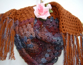 Crochet wool scarf-Stole in multicolored and brown yarn with granny pattern-Rectangular scarf with fringes