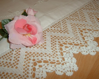 Crochet lace for border with zig zag filet processing-White cotton border-cm.50xcm.12-On reservation