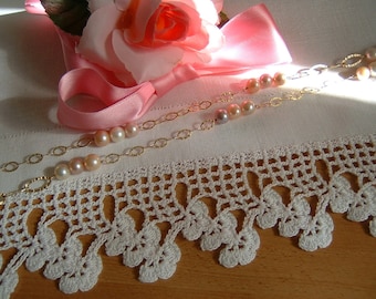 Lace for crochet border with finishing flowers-White cotton lace-Crochet romantic house-cm.50xcm.6-On reservation