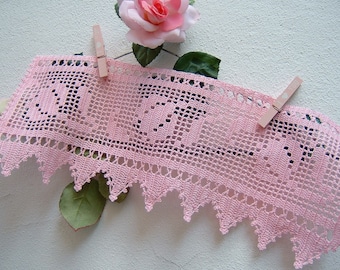 Crochet lace with filet workmanship-Border with pink cotton tulips-Romantic home style decoration-cm.42xcm.16