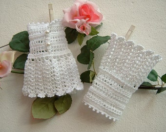Crochet lace cuffs-White cotton cuffs-Decorative cuffs-Romantic wedding accessories-Fingerless gloves-Boho chic style