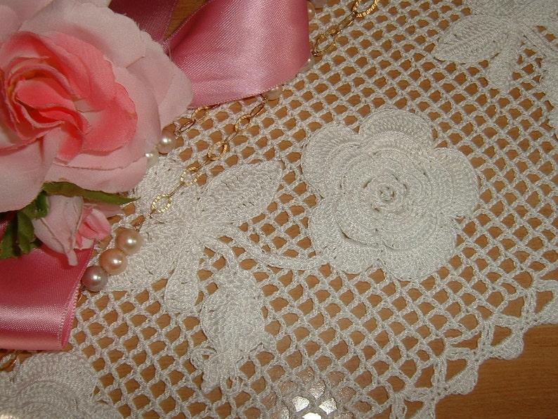 Crochet lace border with application of Irish rose bouquets-Cotton border-cm.50xcm.16-On ordering image 4