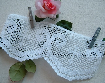 Crochet lace with religious subject-White cotton border to be applied to sacred vestments-cm.50xcm.15-On ordering