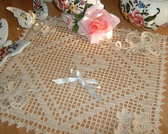 Crochet center made in filet with appliqués of flowers and butterflies. Crochet centerpiece. Ecru cotton doily. Home ornament