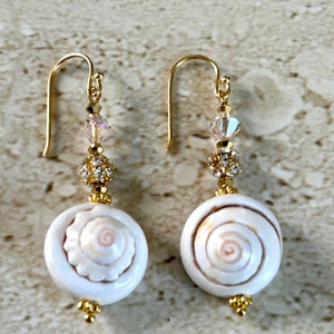 Shiva Eye Shell Earrings Pink Shiva Eye Dangle Earrings Shiva Eye Shell Natural Pink Earrings Beachy Earrings Handmade