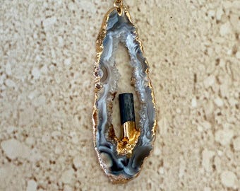 Tourmaline Pendant Druzy Pendant Agate Druzy with Tourmaline Point Druzy Agate Pendant Tourmaline Pendant Gemstone Healing Stone Handmade