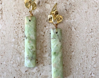 Peridot Earrings Peridot Long Earrings Natural Peridot Statement Earrings August Birthstone Raw Peridot Dangle Earrings Linear Earrings