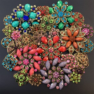 Mix 30 pcs Multi colors Brooch Bouquet Supplies Crystal Rhinestone Pearl Brooch Pin Cake Decoration Wedding Party Gift Decor Invitation Pin