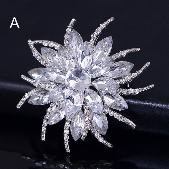 Woman's Crystal Brooch Pin, Vintage Flower Crystal Brooch Pin Big Bouquet  Rhinestone Brooches for Women Pins Scarf Clip Jewelry Broach (Color 