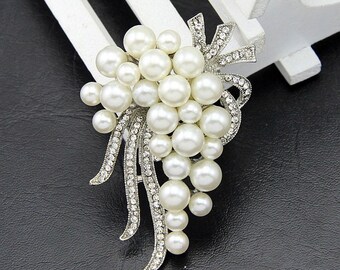 Crystal Imitation Pearl Fashion Charm Brooch Pins Embellissement pour Femmes Wedding Brooch Bouquet Bijoux Accessoires Designs AD010